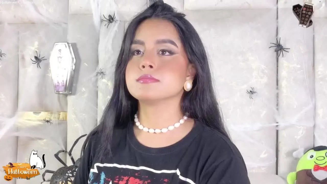 Offline AmelieGrace on Streamray